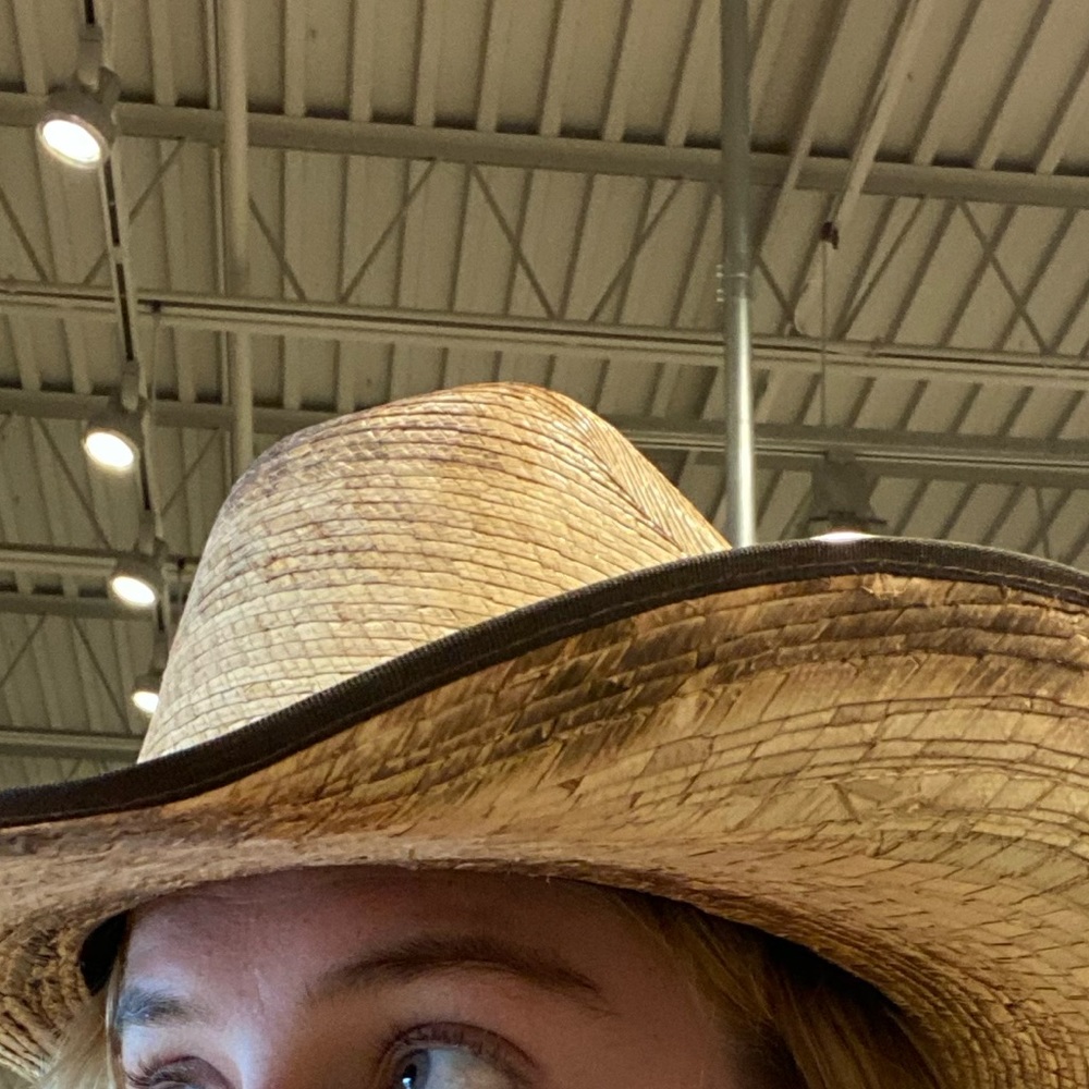 Meet your Posher, Remy